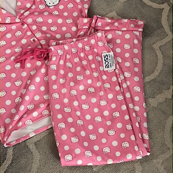 Hello Kitty Pj’s - Picture 2 of 3